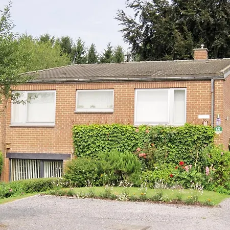 Les Chambourlettes Bed and Breakfast 4*